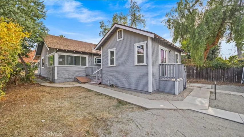 960 Chestnut Avenue, Redlands, California 92373