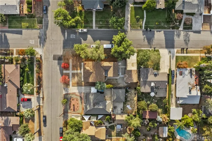 960 Chestnut Avenue, Redlands, California 92373