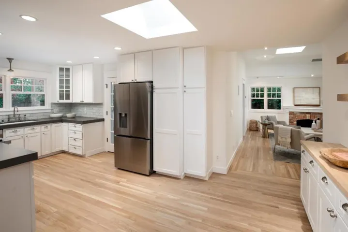 345 Arboleda Drive, Los Altos, California 94024