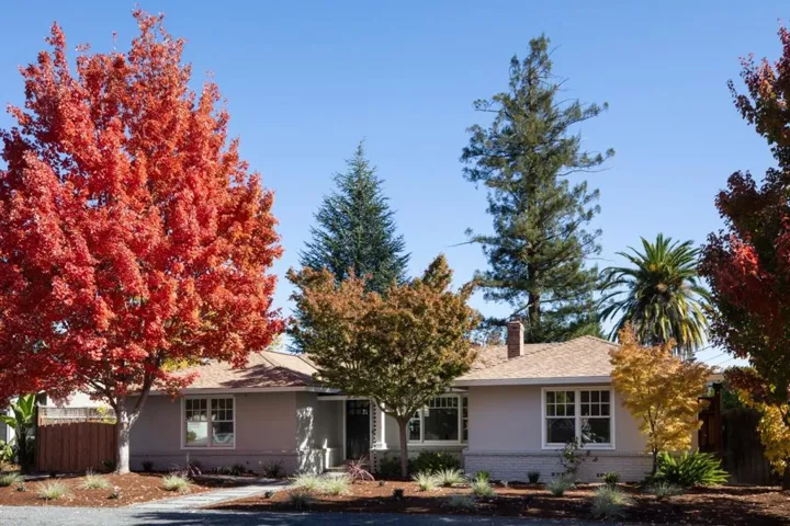 345 Arboleda Drive, Los Altos, California 94024