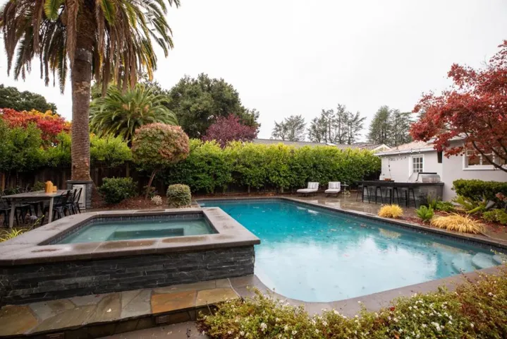 345 Arboleda Drive, Los Altos, California 94024