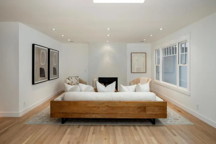 345 Arboleda Drive, Los Altos, California 94024