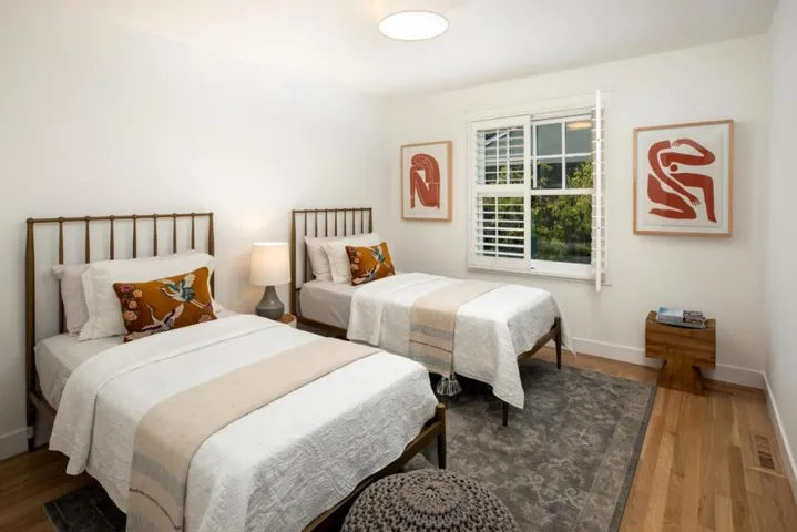 345 Arboleda Drive, Los Altos, California 94024