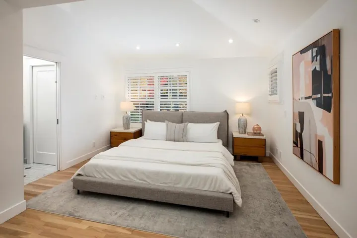 345 Arboleda Drive, Los Altos, California 94024