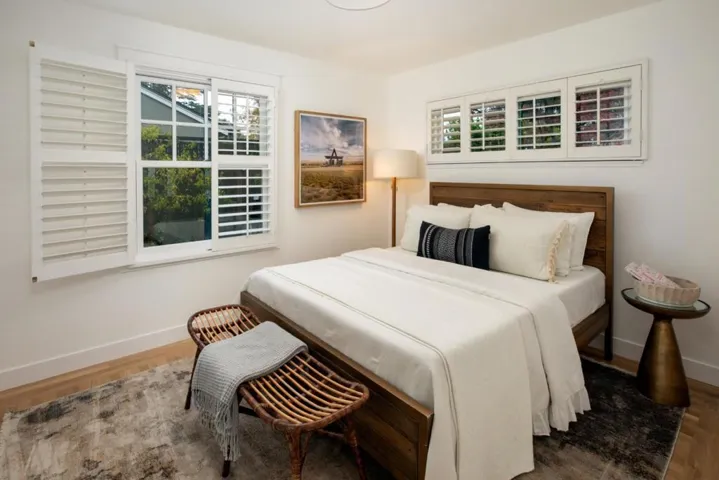 345 Arboleda Drive, Los Altos, California 94024