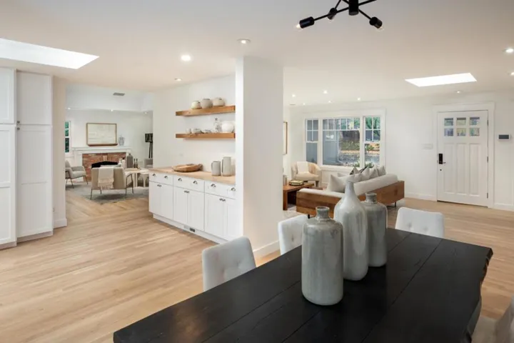 345 Arboleda Drive, Los Altos, California 94024