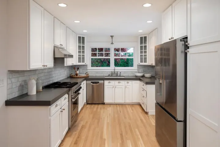 345 Arboleda Drive, Los Altos, California 94024