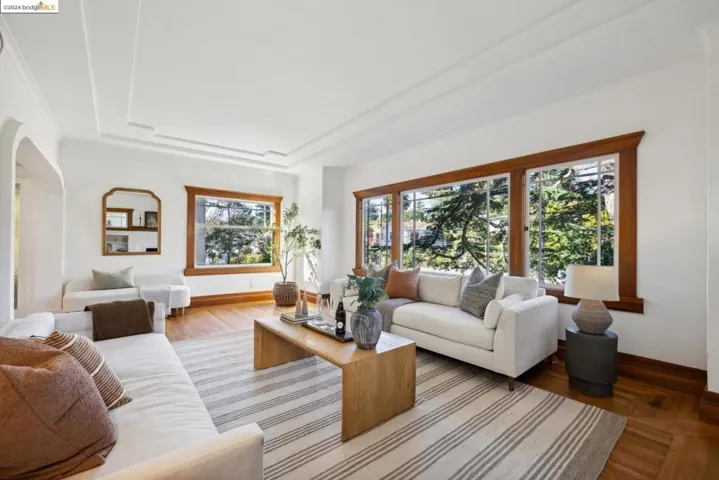4000 Lakeshore Ave, Oakland, California 94610