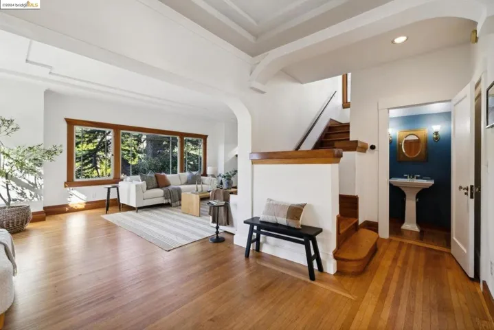 4000 Lakeshore Ave, Oakland, California 94610