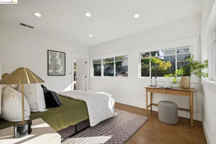 4000 Lakeshore Ave, Oakland, California 94610