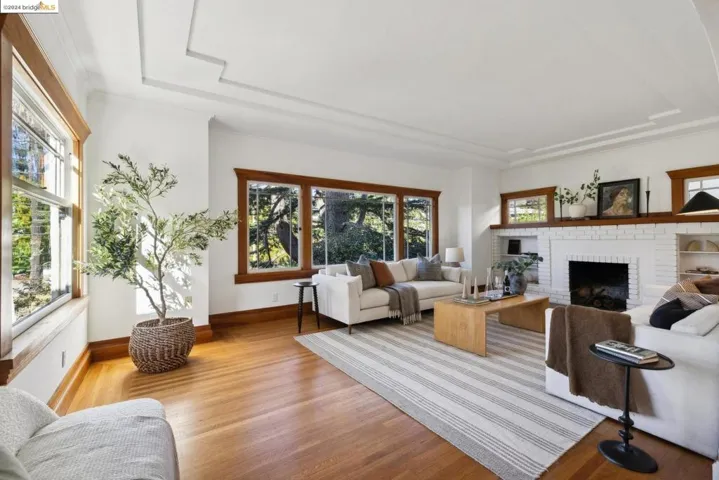 4000 Lakeshore Ave, Oakland, California 94610