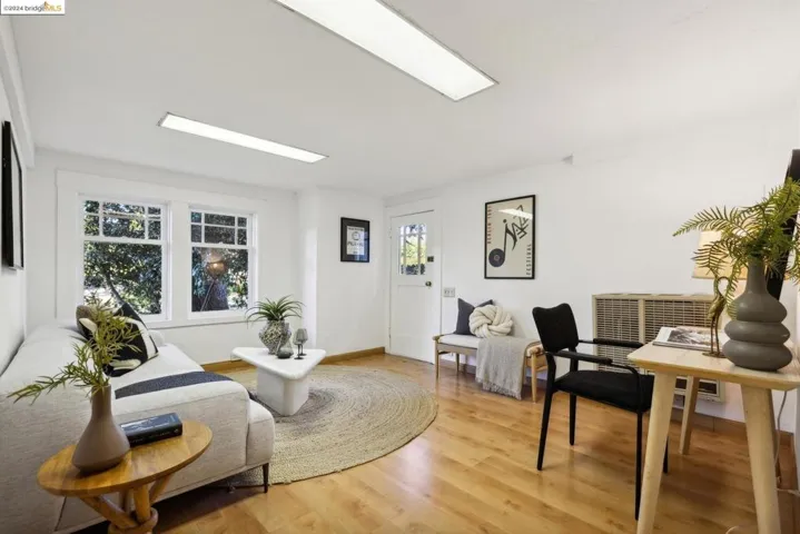 4000 Lakeshore Ave, Oakland, California 94610
