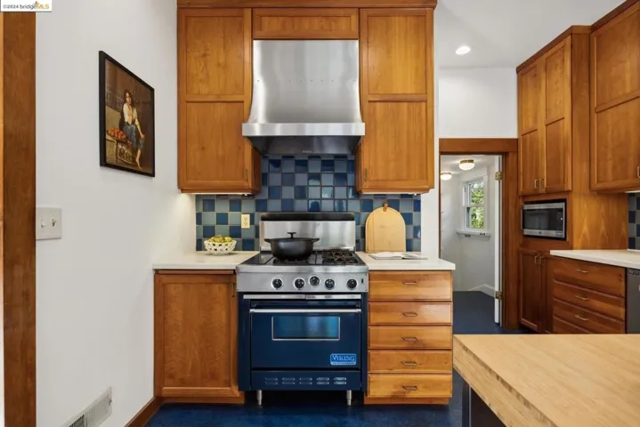 4000 Lakeshore Ave, Oakland, California 94610