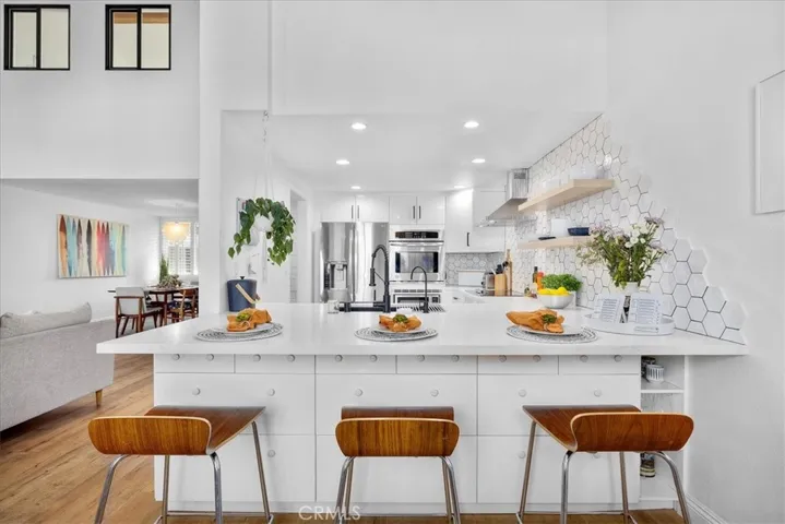 1007 S Catalina Avenue 211, Redondo Beach, California 90277
