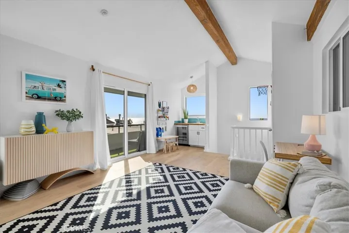 1007 S Catalina Avenue 211, Redondo Beach, California 90277