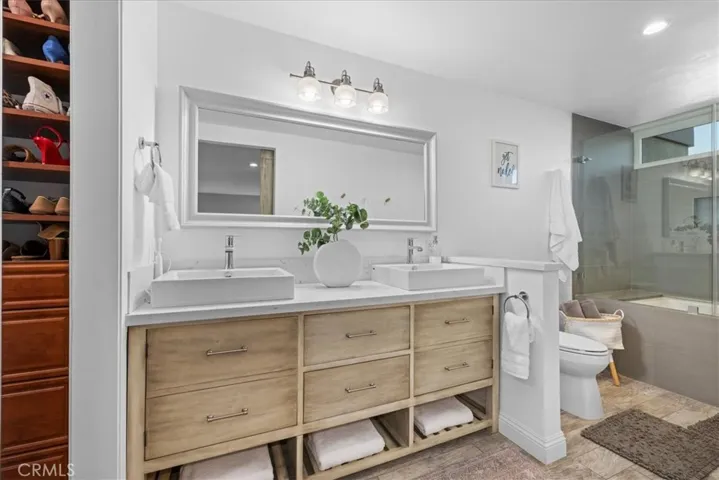 1007 S Catalina Avenue 211, Redondo Beach, California 90277