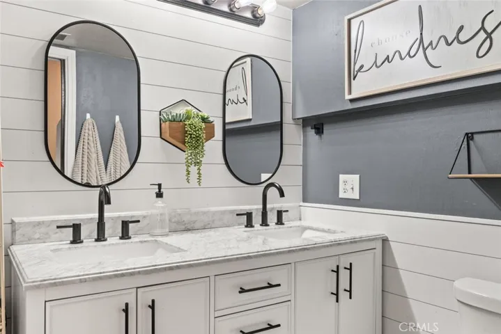 2nd floor hall bathroom with dual vanity