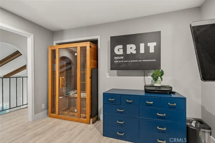 Exercise room or office