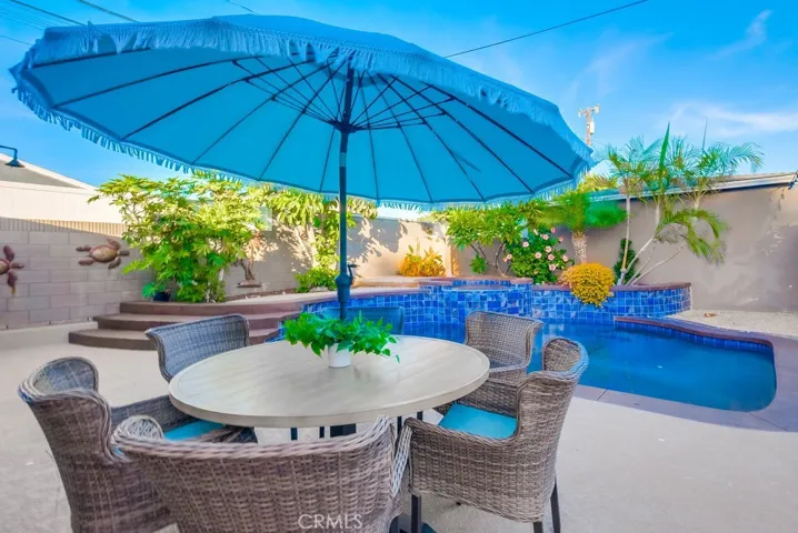 Plenty of seating area around pool
