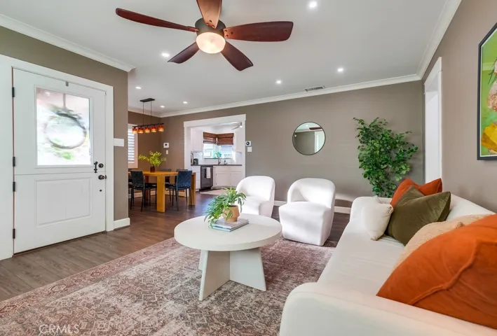 Open bright livingroom