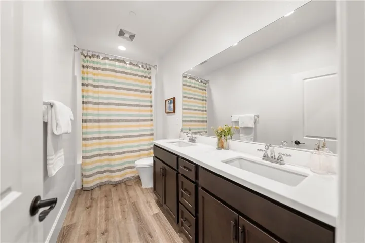 Secondary bath #1 (nearest secondary bedroom #1 & 2)