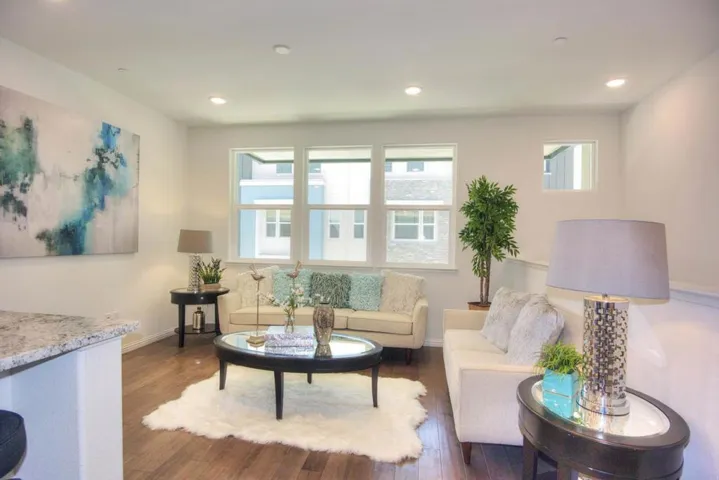 2070 Mahuron Circle, San Jose, California 95133