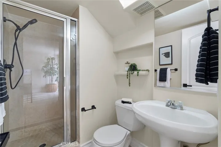 11359 Missouri Avenue, Los Angeles, California 90025