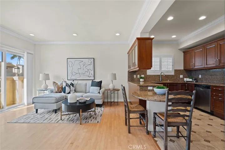 11359 Missouri Avenue, Los Angeles, California 90025