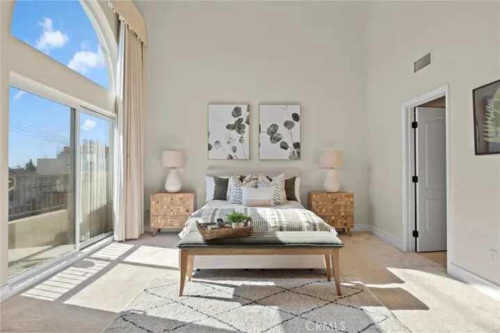 11359 Missouri Avenue, Los Angeles, California 90025