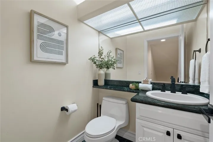 11359 Missouri Avenue, Los Angeles, California 90025