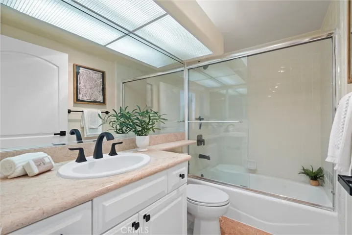 11359 Missouri Avenue, Los Angeles, California 90025