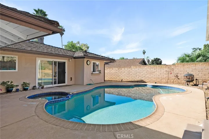 447 E Virginia Avenue, Glendora, California 91741