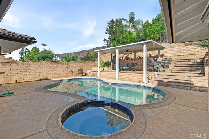 447 E Virginia Avenue, Glendora, California 91741