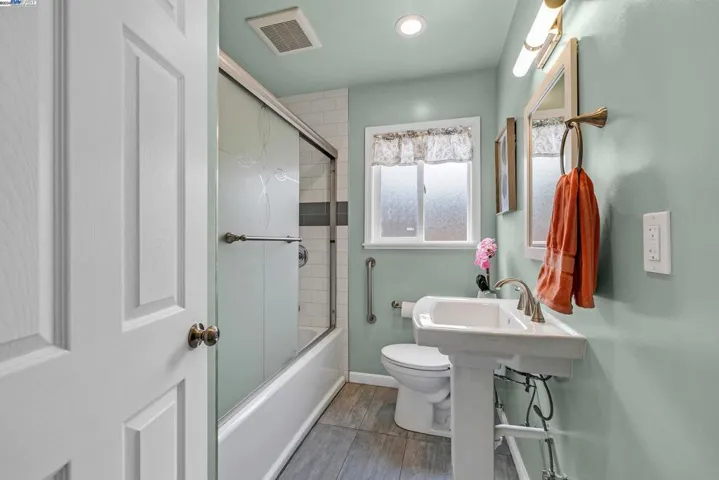 715 Dolores Ave, San Leandro, California 94577