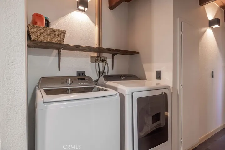 279 Los Angeles Avenue, Sugarloaf, California 92386