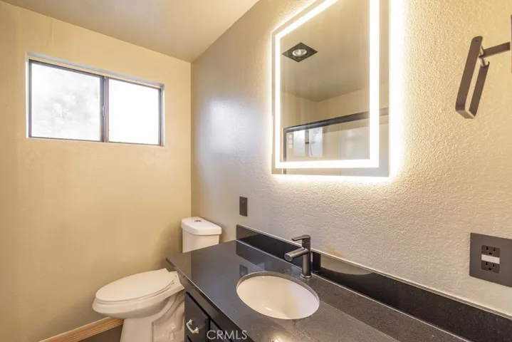 279 Los Angeles Avenue, Sugarloaf, California 92386