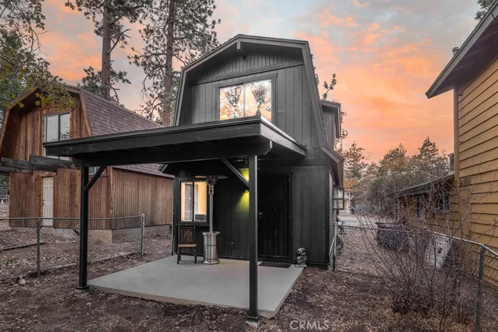 279 Los Angeles Avenue, Sugarloaf, California 92386
