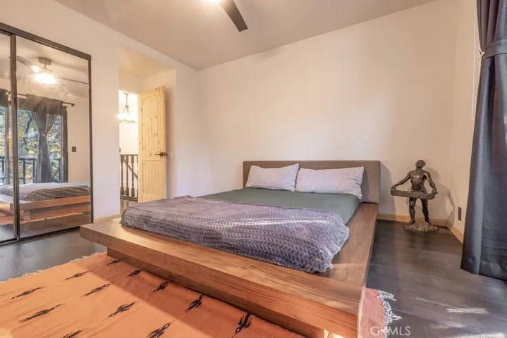 279 Los Angeles Avenue, Sugarloaf, California 92386
