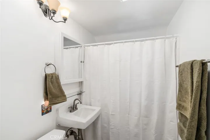 735 Canyon Crest Drive, Sierra Madre, California 91024