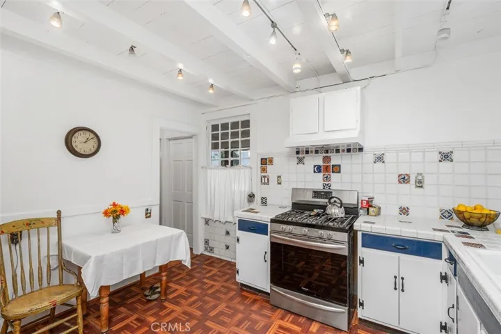 735 Canyon Crest Drive, Sierra Madre, California 91024