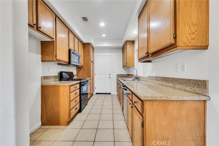 12918 Four Palms Lane 14, Sylmar, California 91342