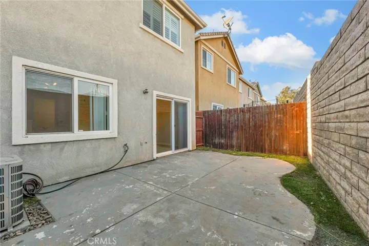 12918 Four Palms Lane 14, Sylmar, California 91342