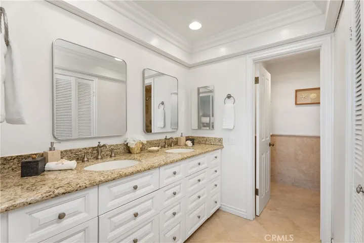 2621 Vista Ornada, Newport Beach, California 92660
