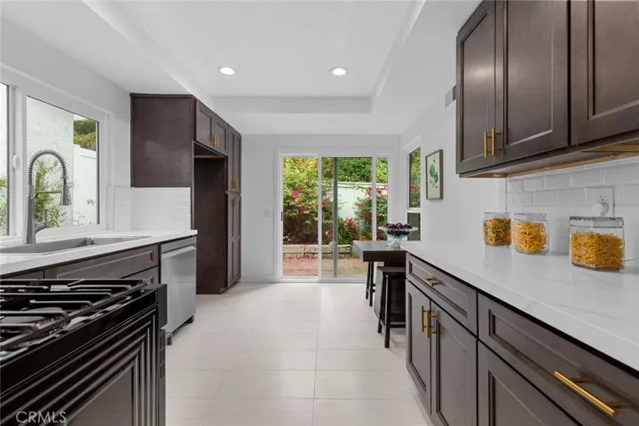 924 S Lake Summit Drive, Anaheim, California 92807