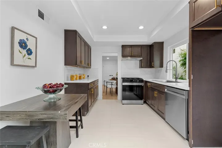924 S Lake Summit Drive, Anaheim, California 92807