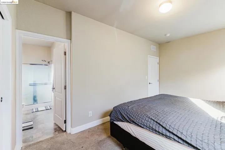 196 Pear Ln, Santa Rosa, California 95407