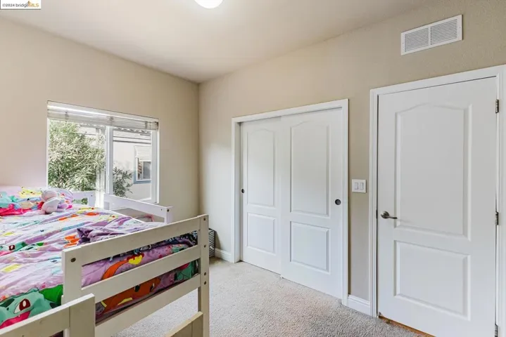196 Pear Ln, Santa Rosa, California 95407