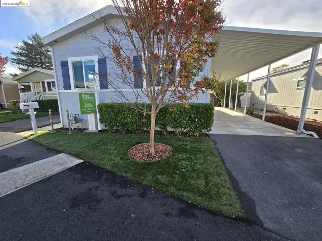 196 Pear Ln, Santa Rosa, California 95407
