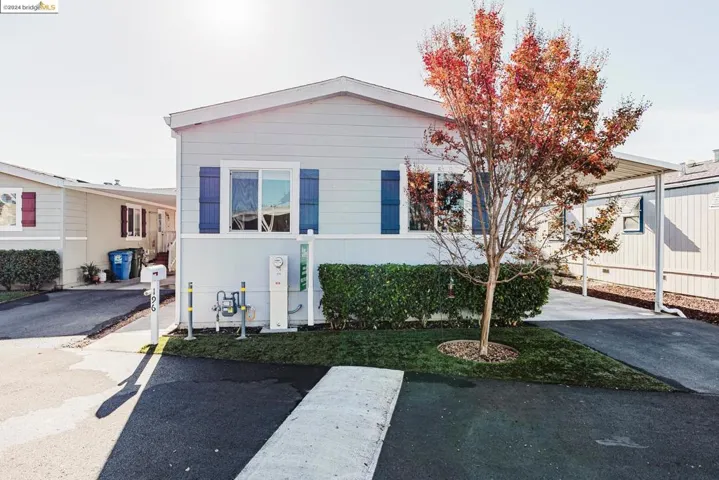 196 Pear Ln, Santa Rosa, California 95407