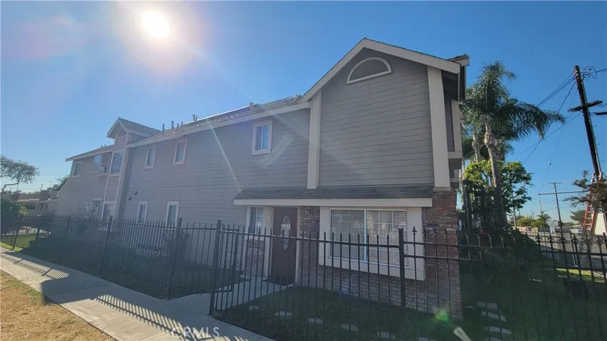 2400 W Commonwealth Avenue, Fullerton, California 92833